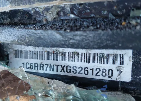 2016 Ram 1500 Laramie из США, поврежденный, VIN 1C6RR7NTXGS261280